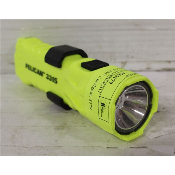 PELICAN 3315 FLASHLIGHT WATERPROOF AND