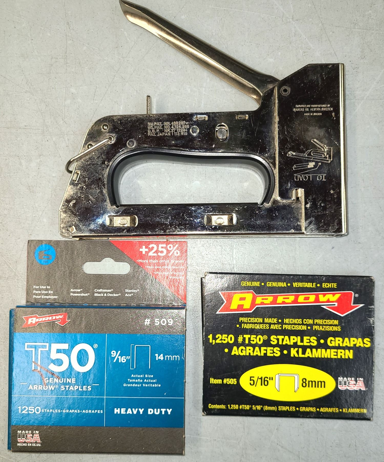 Bench Mark Model B Staple Gun & Staples - Works 100%