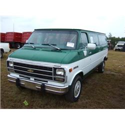 1992 CHEVROLET 15 PASSENGER VAN