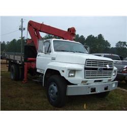 1990 FORD F700 BOOM TRUCK