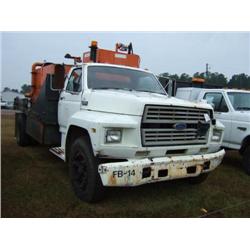 1989 FORD F700 FLATBED TRUCK