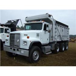 2000 INTERNATIONAL 5000 TRI-AXLE DUMP
