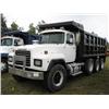 Image 1 : 1997 MACK RD690S TRI-AXLE DUMP