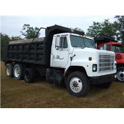 1981 INTERNATIONAL F2275 T/A DUMP
