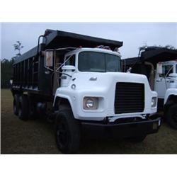 1990 MACK DM690S TRI-AXLE DUMP