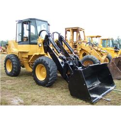 CAT IT18F TOOL CARRIER