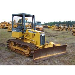 KOMATSU D20P CRAWLER TRACTOR