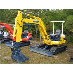 KOMATSU PC40 HYDRAULIC EXCAVATOR