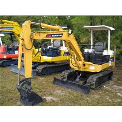 KOMATSU PC15 HYDRAULIC EXCAVATOR
