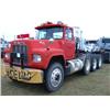 Image 1 : 1985 MACK R688 TRI-AXLE DUMP