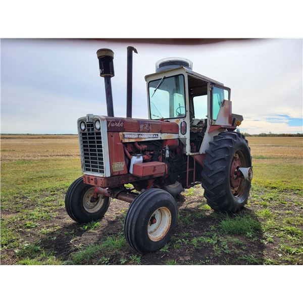 IH 1206 Turbo Tractor, diesel, 2 hyds, dual PTO, 18.4x38's, cab, runs