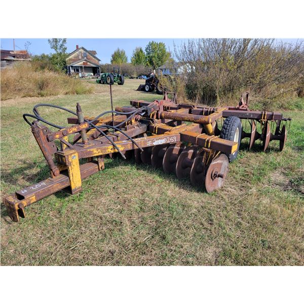Approx. 11 ft Tandem disc c/w tine harrow, 25 1/2 inch rear blades c/w ram, Model 510-9X24, #74-7263
