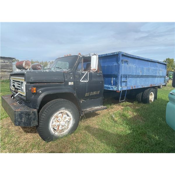 Chev 70 Big Block, 5 spd, on air, 16 ft steel box & hoist, not running, #GBP7D1B1EV142681