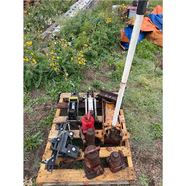 Pallet of floor jacks & hyd. Jacks