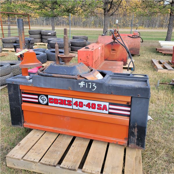 Coats 4040SA tire changer