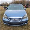Image 2 : 2006 Blue Honda Odyssey 6 pass van, full load, slight body damage, 337,862kms SN. SFNRL38756B507181