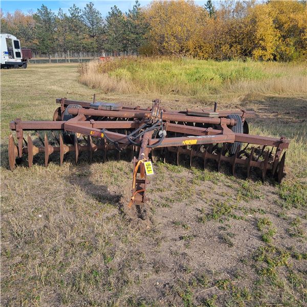 Approx 12ft Tandem Disc c/w hyd ram & 4 Case weights, good rubber. Can be lifted on your trailer