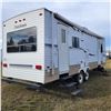 Image 5 : 2007 Dutchmen Holiday Trailer, tandem axle, 26 ft c/w 1 slideout, sleeps 6, has keys, awning is poor
