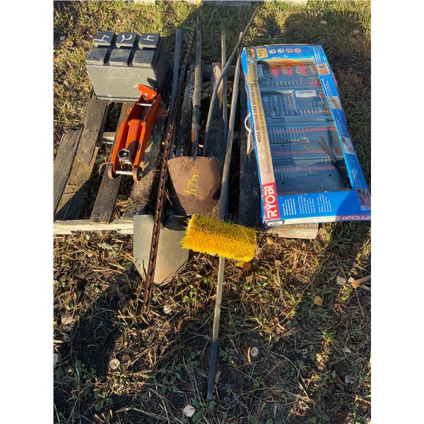 Small floor jack misc. tools, 300 pc drill set