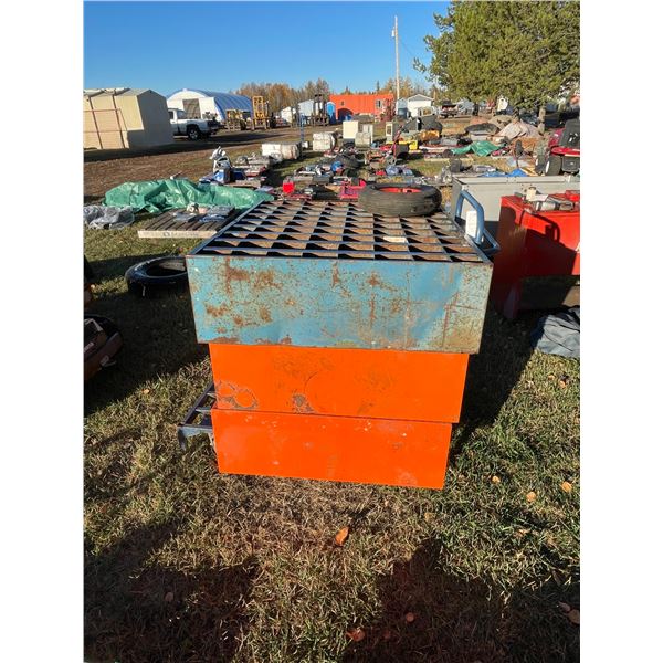 3 Bolt Bins & Rolling Card