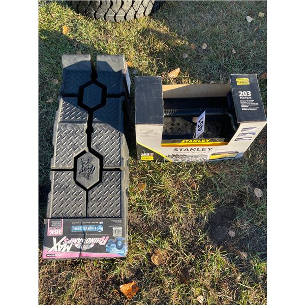 Blk loading ramps, Stanley 203 pc tool set
