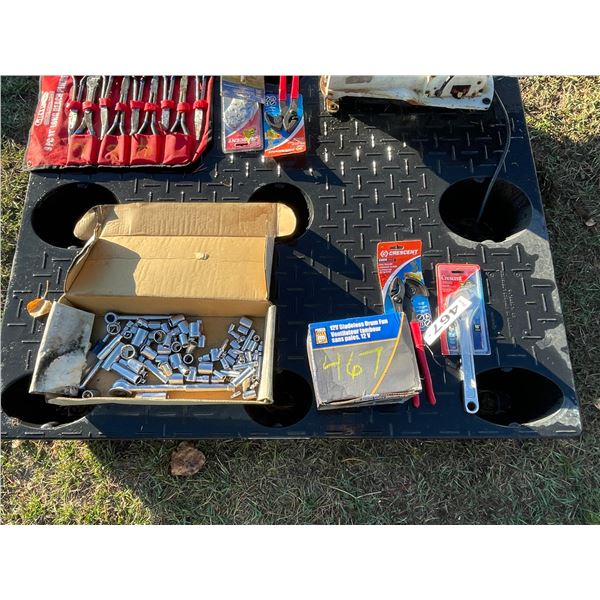 2 Crescents, fan, 90pc std / metric tool set