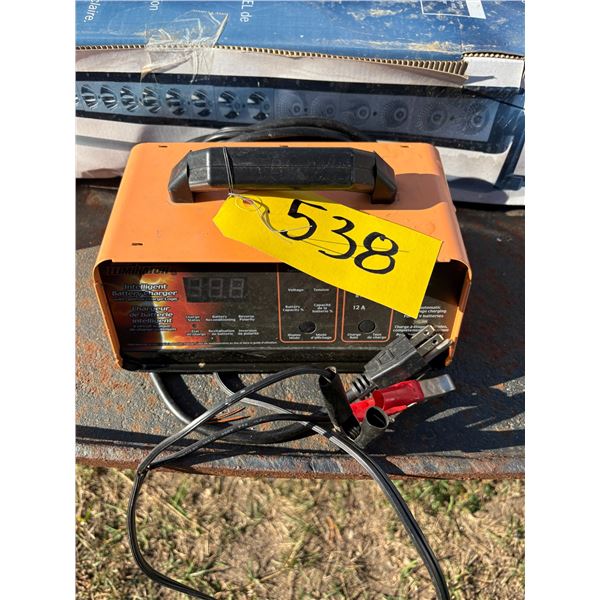 B Charger, pop up drain, 4 baby moons, new 50in light bar