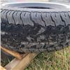 Image 2 : 3- 235-75R15 Tires