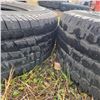 Image 2 : 2- 235-80R17 Tires