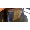 Image 1 : CASE OF TORK WHITE PAPER TOWEL, 4 ROLLS OF 1150FT EACH, 7.68 INCH WIDE