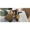 Image 2 : TACTICAL VEST WITH POUCHES AND HELMET