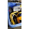 Image 2 : TOTE OF WORK LIGHTS AND FLASHLIGHTS