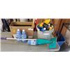 Image 1 : SHOP FLUIDS WITH SWIFFER MOP
