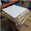 Image 2 : LOT OF ACRYLIC SHEETS VARYING SIZES