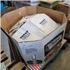 Image 1 : SKID OF PAPER SHOPPING BAGS