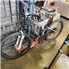 Image 1 : DEVINCHI BIKE