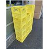 Image 3 : 14 MILK CRATES