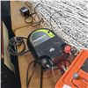 Image 3 : BUNDLE OF ELECTRIC FENCING AND POWER SUPPLY