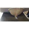 Image 3 : MARBLE COUNTERTOP WITH SINK 38" X 22.5"