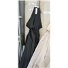Image 2 : 3 PATIO UMBRELLAS STORE RETURNS