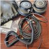 Image 4 : AUDIO TECHNICA ATH-M40X OVER EAR SOUND ISOLATING HEADPHONES - TESTED WORKING