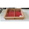 Image 1 : VINTAGE DISPLAY CASE