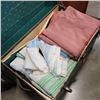 Image 3 : ANTIQUE METAL SHIPPING TRUNK FULL OF VINTAGE BLANKETS