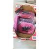 Image 2 : 2 BOXES OF PET ITEMS AND LUGGAGE STRAPS