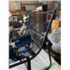 Image 2 : PATIO CHAIR WITH KNEELING CRUTCH
