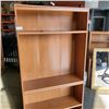 Image 2 : WOODEN BOOKSHELF