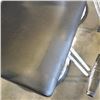 Image 4 : CHROME AND BLACK ADJUSTABLE BARBERS CHAIR