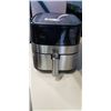 Image 2 : ULTIMA COSA 5.2QT DIGITAL AIR FRYER - TESTED WORKING, RETAIL $229
