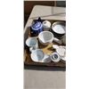 Image 2 : LOT OF PORCELAIN AND METALLIC ACCENT COLLECTIBLES