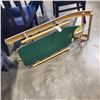 Image 1 : VINTAGE SKI SLED